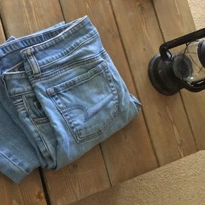 American Eagle light wash jeans